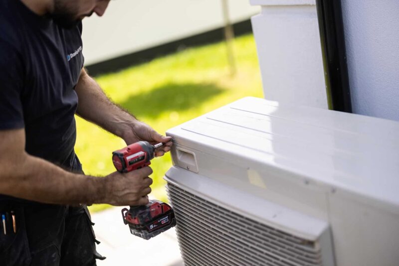 Få en billigere varmeregning og et bedre indeklima med en moderne varmepumpe