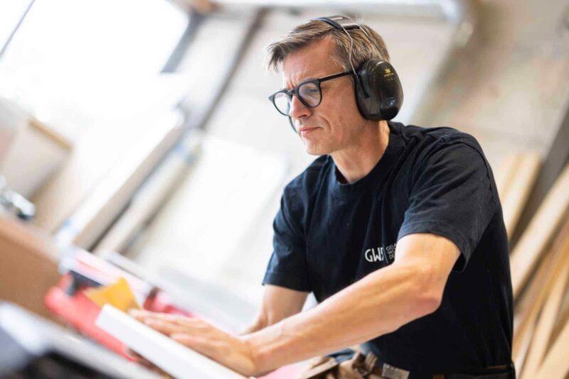 Fra knirkende gulve til afskallet maling: 5 advarsler om, at renoveringen kalder